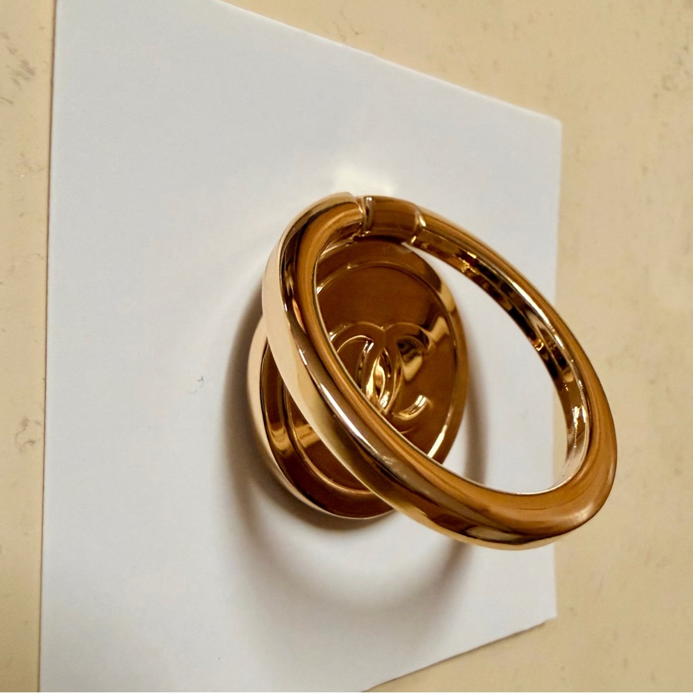 Chanel Beaute Gold Phone Ring New In SEALED Box. Sealed itself. GWP - Picture 9 of 11